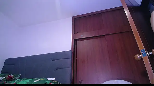 Yinn Silver online show from November 21, 2025, 9:08 am