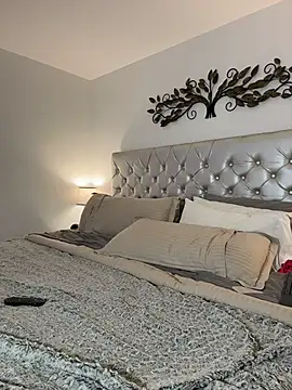 Georgiafox online show from October 28, 2025, 4:24 am