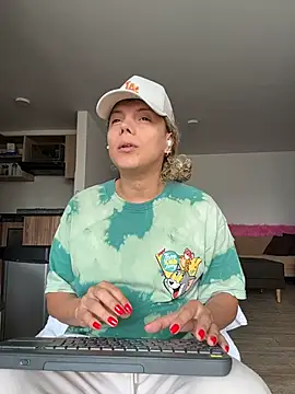 Snapshot of Georgiafox chatting on February 16, 2026, 2:27 pm Georgiafox online show from February 16, 2026, 2:27 pm