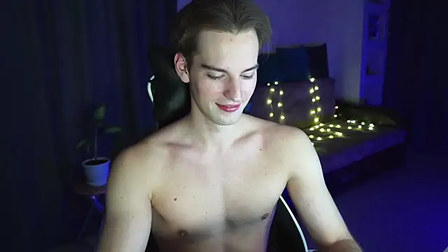 Litmate online show from December 18, 2025, 2:05 am