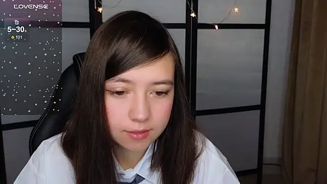 Lina Brownie online show from October 28, 2025, 1:28 am