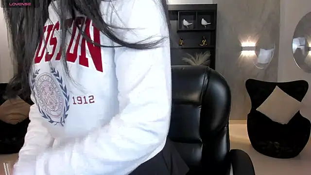 AlyssaDean online show from October 29, 2025, 11:20 am