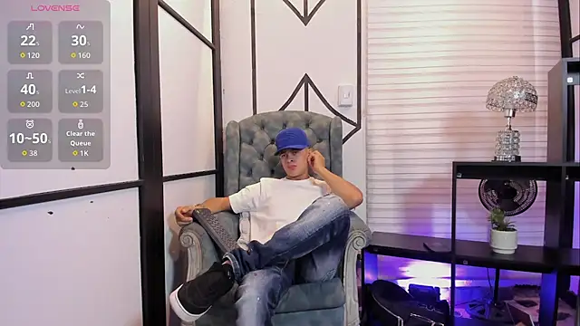 JuniorMorris  online show from September 29, 2025, 9:53 pm