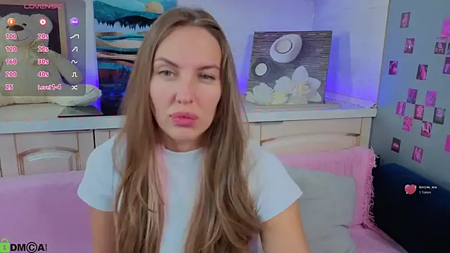 Kelly Hardy online show from April 29, 2026, 3:11 am