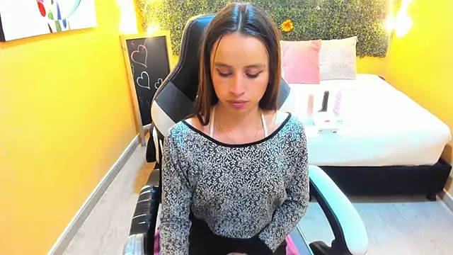 Snapshot of Violeta_Hernandez chatting on January 28, 2025, 3:57 pm Violeta Hernandez online show from January 28, 2025, 3:57 pm