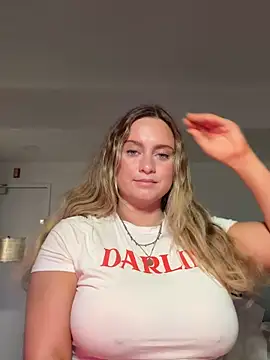 Sophie Raegan online show from March 17, 2026, 3:37 pm