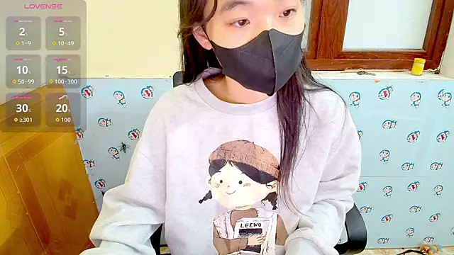 Snapshot of __Saphia__ chatting on November 7, 2025, 8:41 am Saphia online show from November 7, 2025, 8:41 am