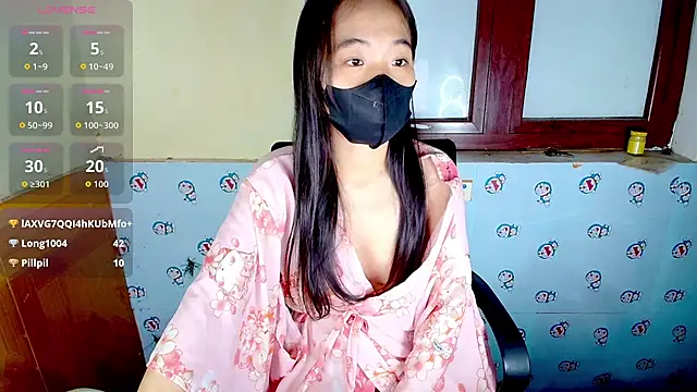 Snapshot of __Saphia__ chatting on November 6, 2025, 4:33 pm Saphia online show from November 6, 2025, 4:33 pm