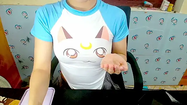 Snapshot of __Saphia__ chatting on December 15, 2025, 1:00 am Saphia online show from December 15, 2025, 1:00 am