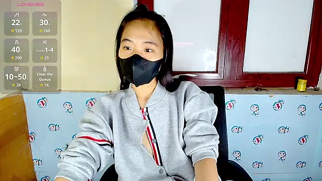 Snapshot of __Saphia__ chatting on November 14, 2025, 4:49 am Saphia online show from November 14, 2025, 4:49 am