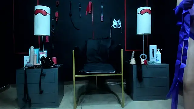 CharlotteScotte online show from October 28, 2025, 12:04 pm