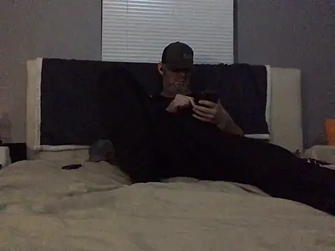 Snapshot of Cummerforyouu2 chatting on January 28, 2025, 3:36 am Cummerforyouu2 online show from January 28, 2025, 3:36 am