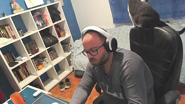 ravingr4d4 online show from February 25, 2026, 12:11 am