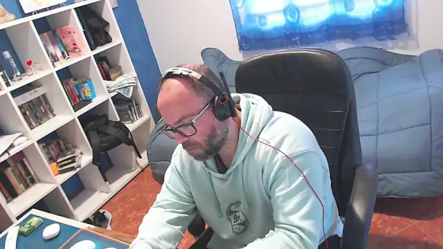 ravingr4d4 online show from March 23, 2026, 10:26 am