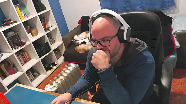 ravingr4d4 online show from December 22, 2025, 11:05 pm