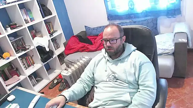 ravingr4d4 online show from November 26, 2025, 10:48 am