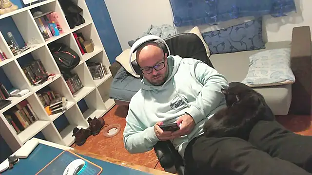 ravingr4d4 online show from March 3, 2026, 11:34 pm