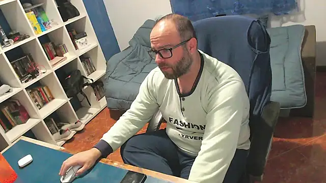 ravingr4d4 online show from January 11, 2026, 1:12 am