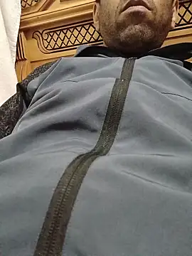 Snapshot of Mimo1402 chatting on February 27, 2026, 11:37 pm Mimo1402 online show from February 27, 2026, 11:37 pm