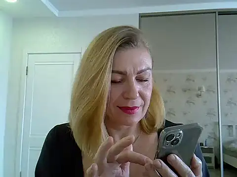 Snapshot of Alexandra-Rosee chatting on February 26, 2025, 5:35 am Alexandra-Rosee online show from February 26, 2025, 5:35 am