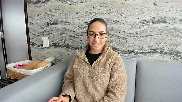 Snapshot of Sophi__a chatting on February 11, 2025, 7:48 pm Sophi a online show from February 11, 2025, 7:48 pm