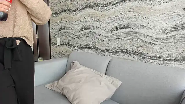 Snapshot of Sophi__a chatting on November 17, 2025, 8:35 pm Sophi a online show from November 17, 2025, 8:35 pm