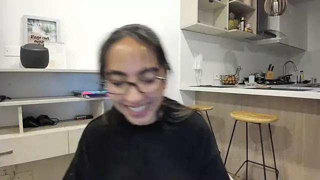 Snapshot of Sophi__a chatting on February 6, 2026, 2:51 am Sophi a online show from February 6, 2026, 2:51 am