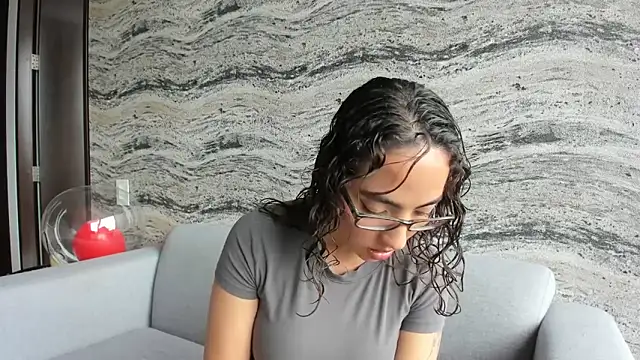 Snapshot of Sophi__a chatting on October 9, 2025, 8:53 pm Sophi a online show from October 9, 2025, 8:53 pm