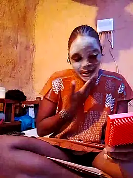 cute naimah online show from November 30, 2025, 4:46 am