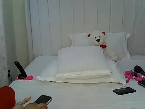 Baby champagne  online show from December 1, 2025, 5:19 am