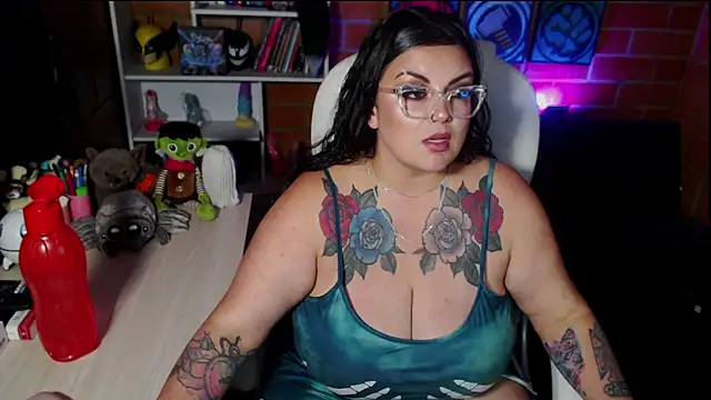 juliette rd online show from October 26, 2025, 2:56 am