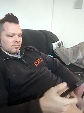 Bastilein1985 online show from March 18, 2026, 7:22 am