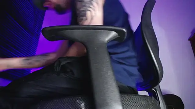 zacwatson  online show from March 24, 2026, 2:22 am