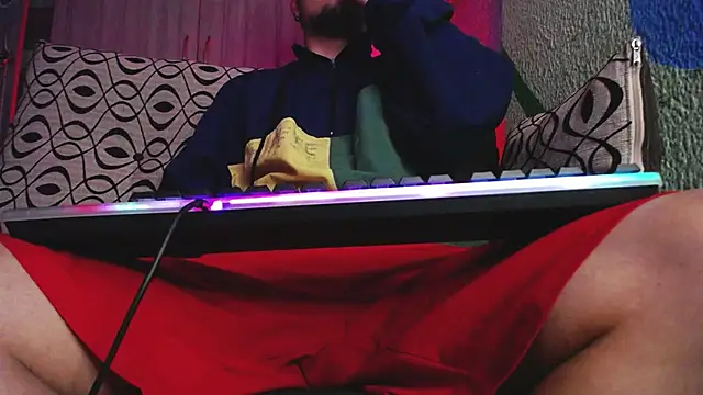 zacwatson  online show from September 19, 2025, 3:43 am