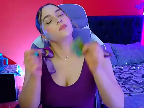 sweetfancyxoxxo online show from November 28, 2025, 7:47 pm