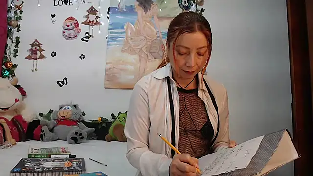 Snapshot of malusexy33 chatting on December 31, 2024, 5:00 am malusexy33 online show from December 31, 2024, 5:00 am