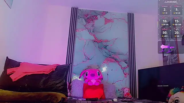  ChanellR  online show from November 12, 2025, 11:14 am