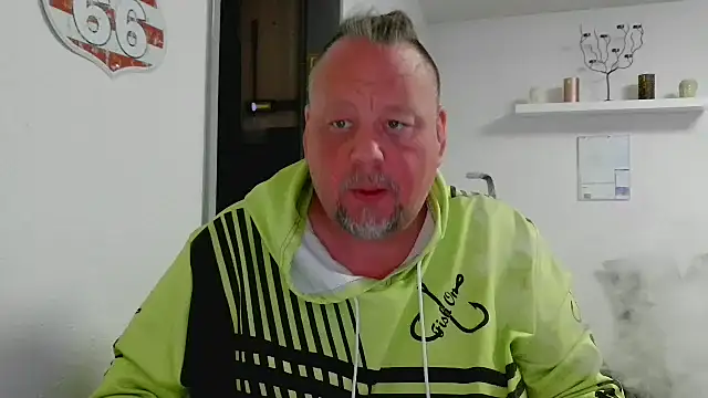 Snapshot of pimmelmann3 chatting on May 9, 2026, 10:46 pm pimmelmann3 online show from May 9, 2026, 10:46 pm