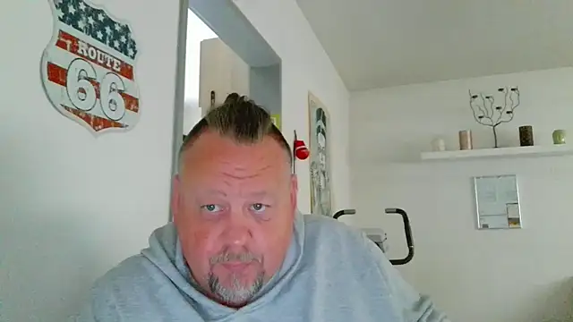 Snapshot of pimmelmann3 chatting on May 11, 2026, 8:38 am pimmelmann3 online show from May 11, 2026, 8:38 am