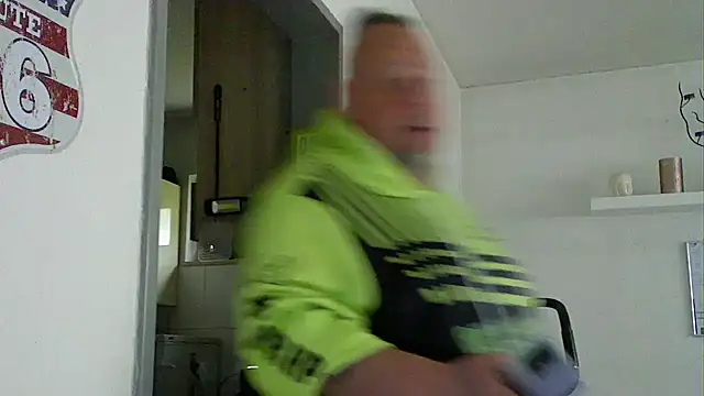 Snapshot of pimmelmann3 chatting on May 16, 2026, 10:36 am pimmelmann3 online show from May 16, 2026, 10:36 am