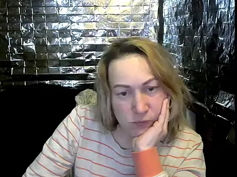 Snapshot of wLESLYMOSw chatting on February 23, 2026, 1:01 pm wLESLYMOSw online show from February 23, 2026, 1:01 pm