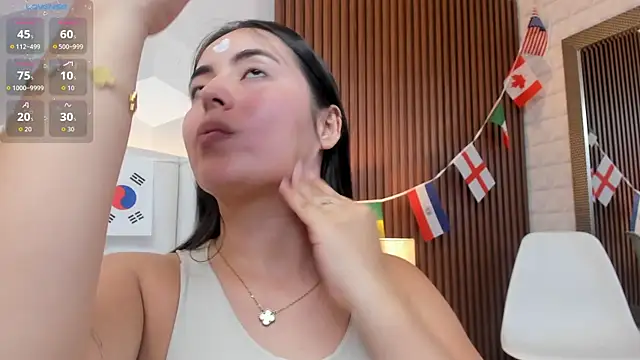 Snapshot of Julietasantos__ chatting on July 6, 2026, 6:32 pm Julietasantos online show from July 6, 2026, 6:32 pm