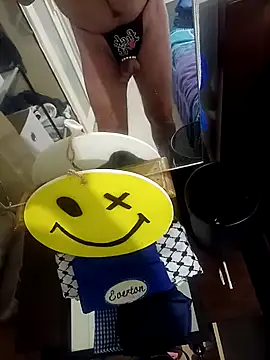 BigDaddyKris1 online show from November 3, 2025, 3:56 am