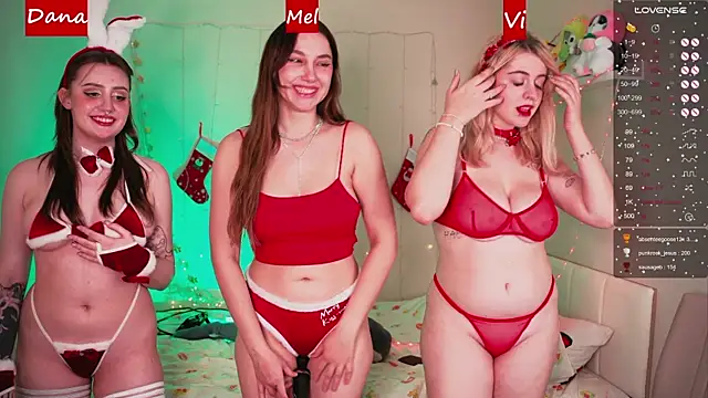 your favoritegirls online show from December 21, 2024, 8:32 pm