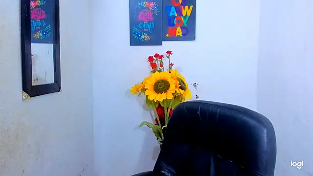 juanblakbigcock online show from November 29, 2025, 5:02 pm