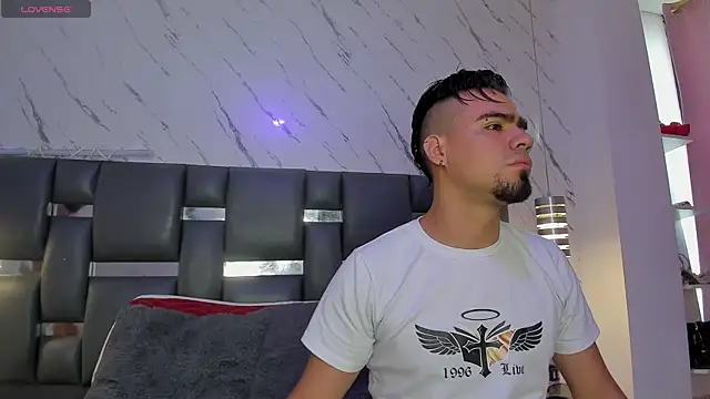 PittAndLunaa online show from March 31, 2026, 12:29 pm