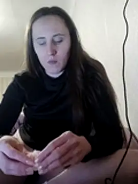 emeli moon online show from December 15, 2025, 8:14 pm