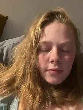 daddyscumprincess online show from October 31, 2025, 1:35 am