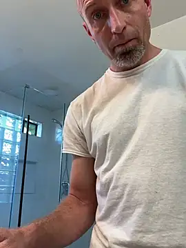 El Gizmo online show from April 8, 2026, 12:12 am