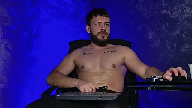 juliusmasters online show from December 22, 2025, 9:48 pm